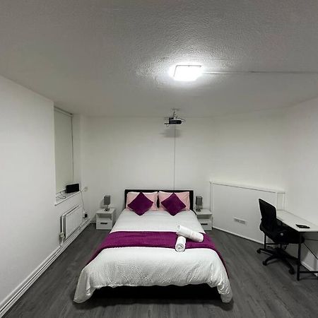 Super Double Bedroom Zone 1 Londres Exterior foto