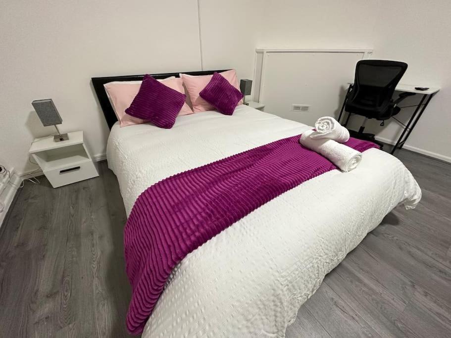 Super Double Bedroom Zone 1 Londres Exterior foto